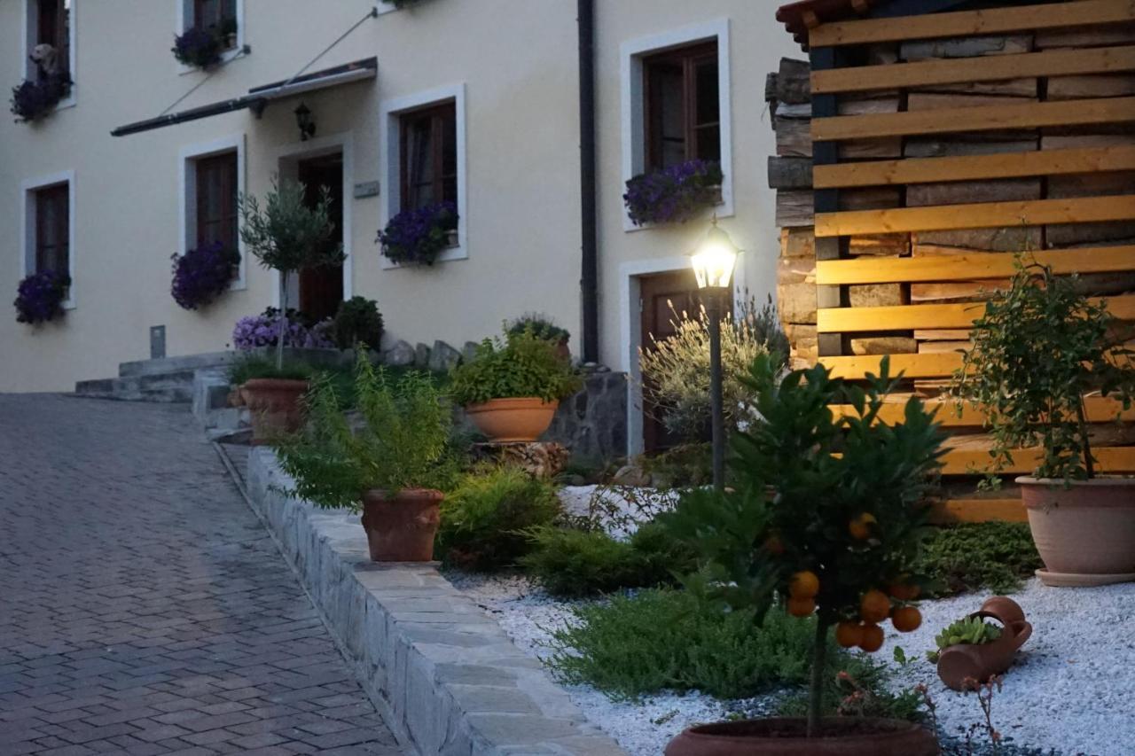 Appartement Sobe Prostija à Ptuj Extérieur photo